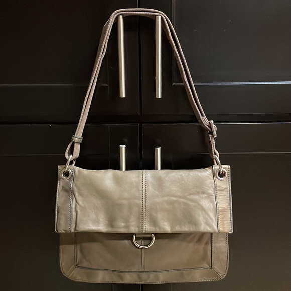 Vintage Banana Republic Lamb Skin - 2in 1,Crossbody & Shoulder bag. - Picture 2 of 16